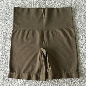 Skims Soft Smoothing Seamless Short